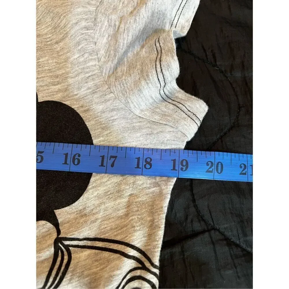 Disney Top Girls Youth Size XL Gray‎ Minnie and Mickey Mouse Graphic T-Shirt